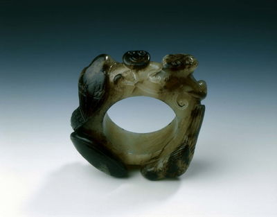 Jade circular ring with two birds and lingzhi in