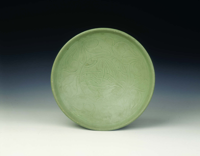 Celadon dish with carved decoration of duck in