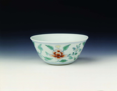 Doucai cup with peonies
Qing dyansty
