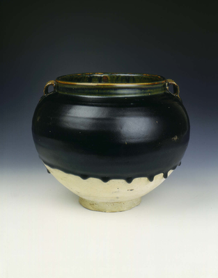 Henan Temmoku guan shaped jar
Song dynasty