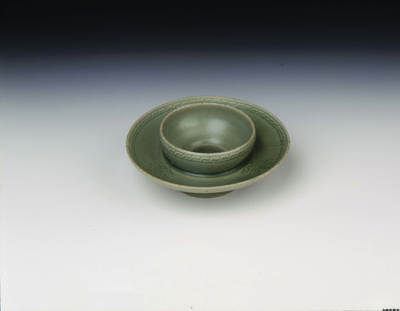 Celadon cup stand with incised floral