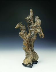 Natural wood sculptureQing dynasty (1644-1912)