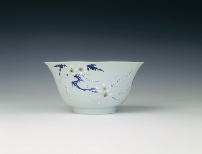 Bowl with prunus and birds in underglaze blue and