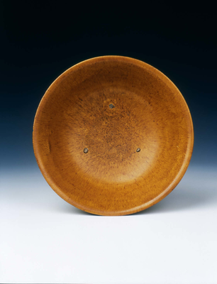 Amber lead glazed bowl
Liao dynasty (907-1125)