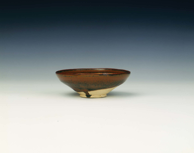 Jizhou black bowl with brown bands
Yuan dynasty