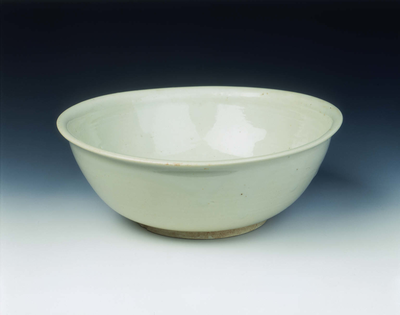 White glazed deep bowlLate Tang dynasty