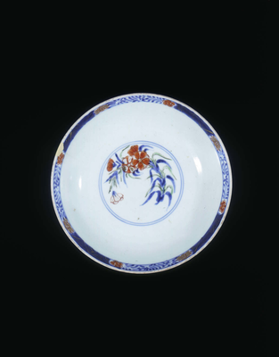 Imari rice bowl cover with floral decorationJapan