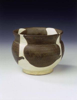 Yaozhou zhadou (slops jar) with brown pattern