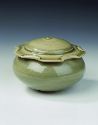 Yaozhou celadon covered jarNorthern Song