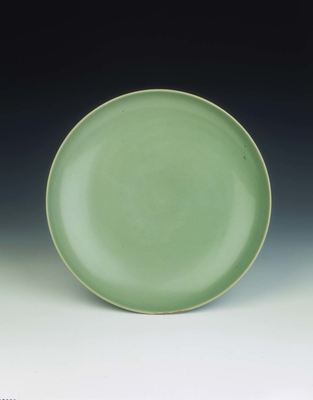 Green Jun stoneware saucer in imitation of Yue
