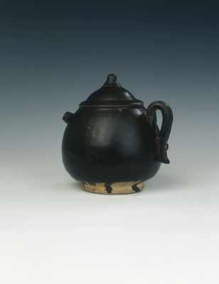 Yaozhou black glazed Cadogan pot
Jin dynasty