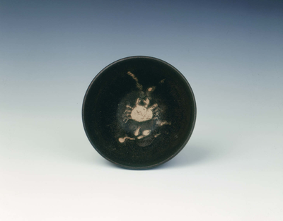 Brown glazed bowl with white crabJapan