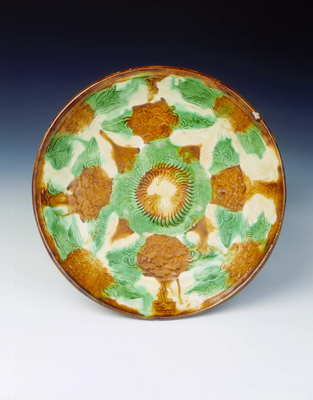 Polychrome dish with moulded decorationLiao