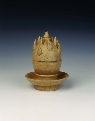 Yue-type celadon stupa shaped covered incense
