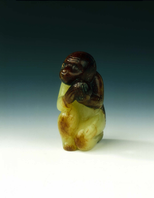 Jade monkey holding peach Yuan-early Ming